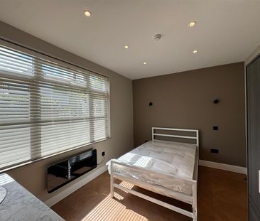 Muirfield Road, Watford WD19, London - Photo 3