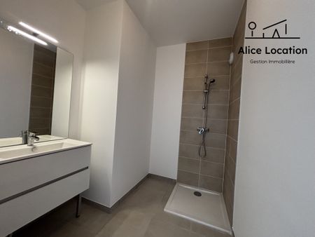 Location Appartement 2 pièces 39m² THONON LES BAINS 74200 - Photo 3