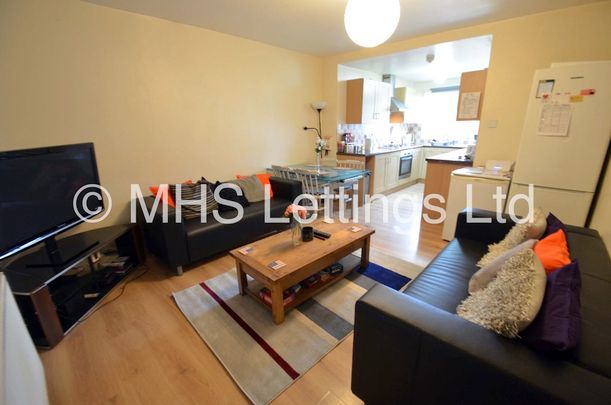 5 Bedroom Semi-Detached House for rent in Newport View - Photo 1