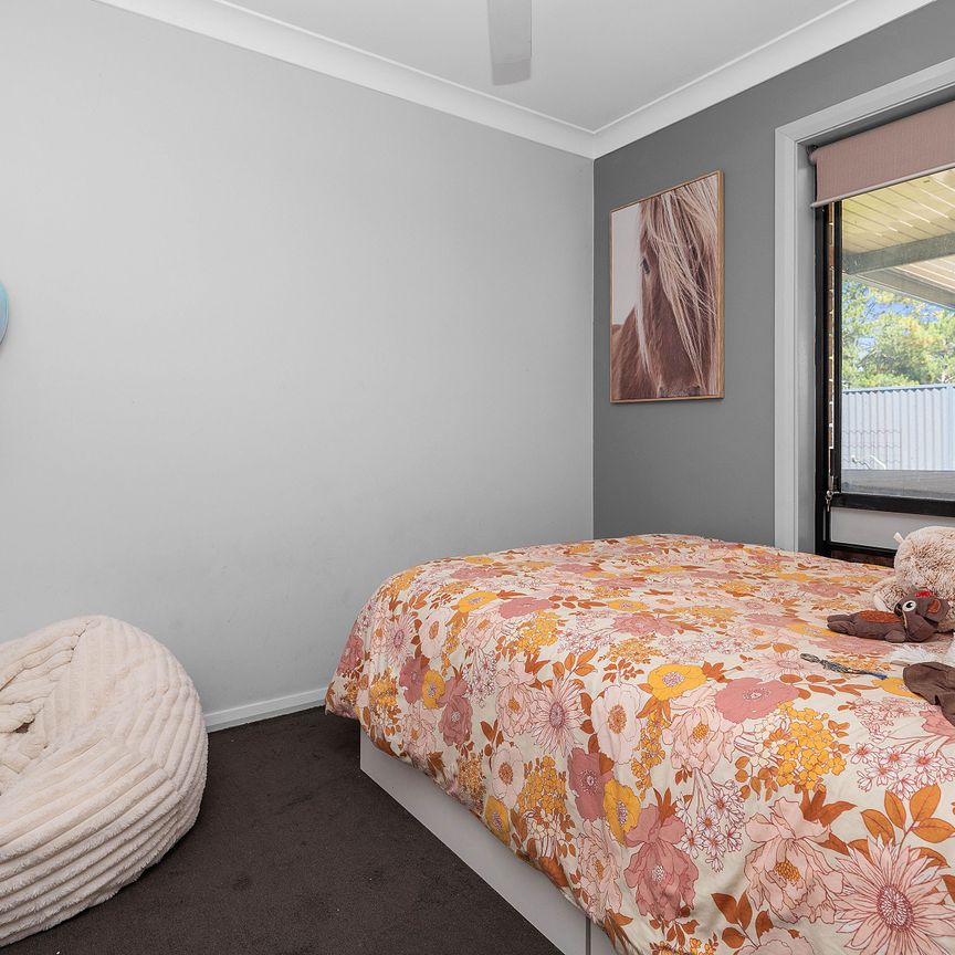 WONDERFUL 4 BEDROOM HOME! - Photo 1