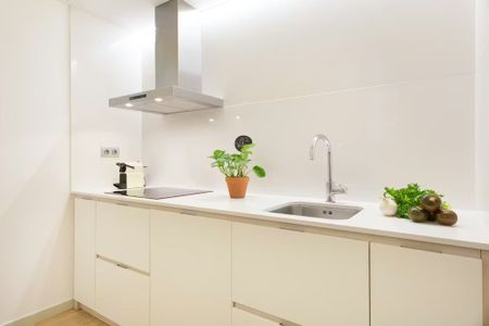 Carrer del Bisbe, Barcelona, Catalonia 08002 - Photo 3