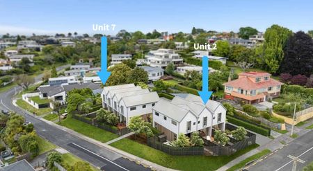Brand New Executive Townhouse Ã¢ÂÂ Available now! - Photo 3