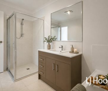Lovely Townhouse Close to Schools! - Photo 6