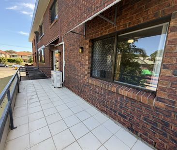 Updated unit in the heart of Moorooka - Photo 6
