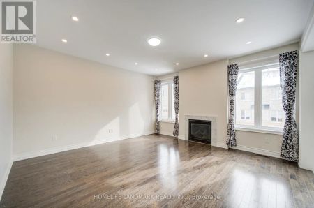 9 ROTONDO CRESCENT - Photo 2