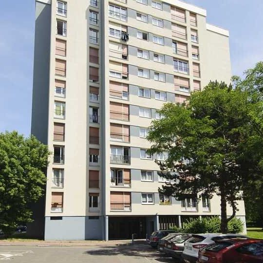 À CHARLEVILLE MEZIERES - Photo 1