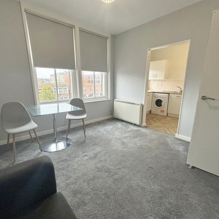 1 bedroom flat to rent - Photo 1