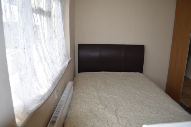 Studio Flat, Blandford Road, BR3 - Photo 1