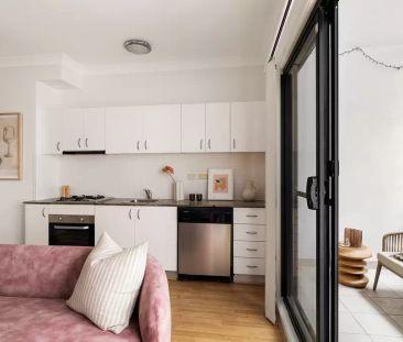 Lovely lifestyle haven in central Surry Hills - Photo 6