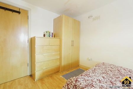 2 bed Flat in Lovell House 4 Skinner Lane, Leeds, LS7 1AR - Photo 2