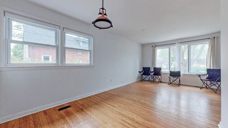 For Lease - 1020 Brewer Street Unit# Main, Peterborough Central, Ontario - Photo 2