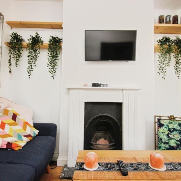 3 bedroom terraced house to rent - Photo 1