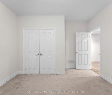 49 Christine Elliott Avenue #Basement apartment - Photo 1