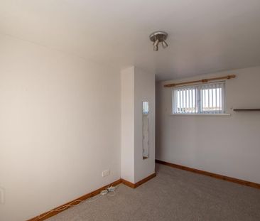 10 Carrowdore Gardens, Bangor, BT19 1SU - Photo 3