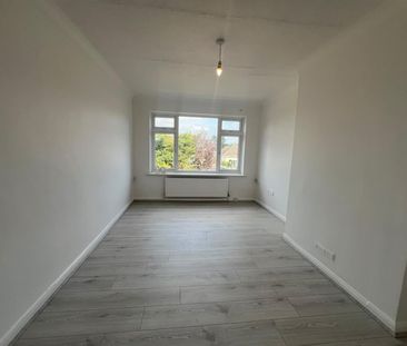 Doddinghurst Road, Brentwood CM15, London - Photo 3