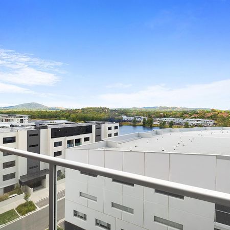 Modern, urban living in the heart of Tuggeranong! - Photo 4