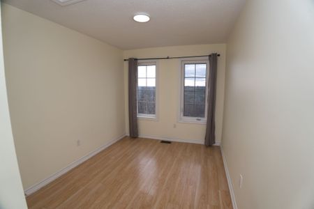 For Lease - 26 SHIFF Crescent, Brampton, Ontario - Photo 2