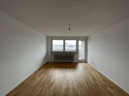 Mietwohnung in Nürnberg - Gut geschnittene 3-Zimmer-Wohnung in Nürnberg Ziegelstein ist ab sofort verfügbar! - Photo 2