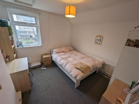 4 bedroom house to rent - Photo 4