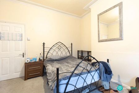 4 bedroom terraced house to rent - Photo 4