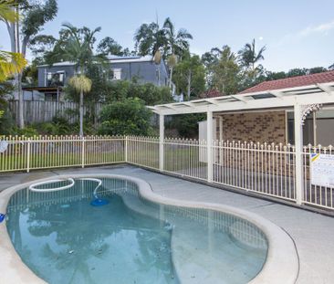 72 Pacific Pines Boulevard, Pacific Pines, QLD 4211 - Photo 2