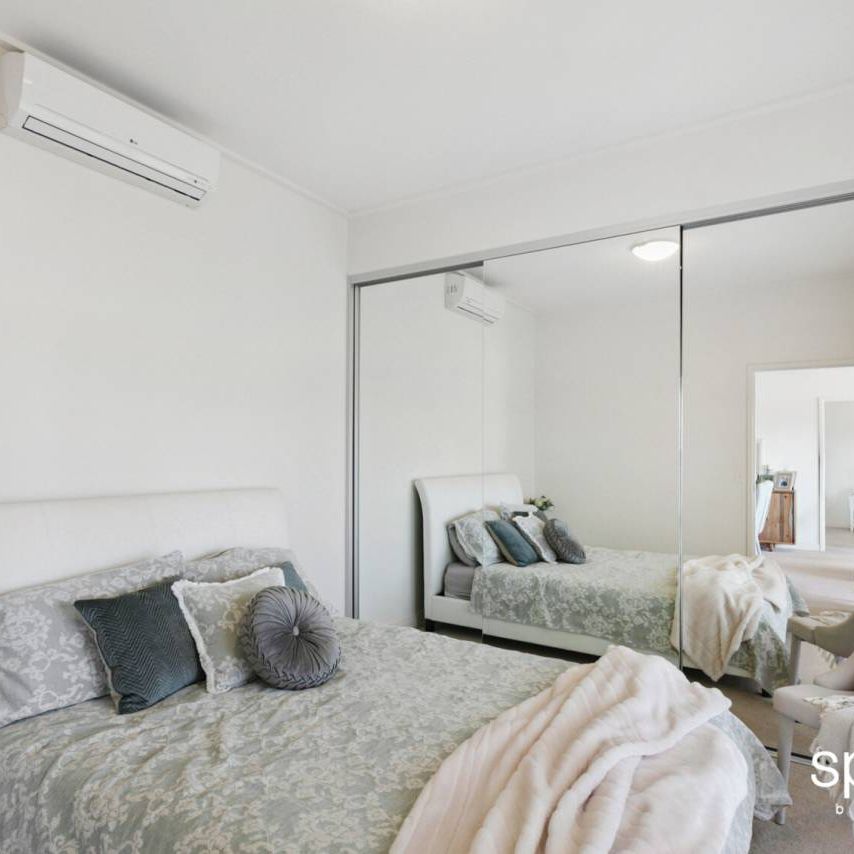 Unfurnished apartment in fantastic location - Photo 1