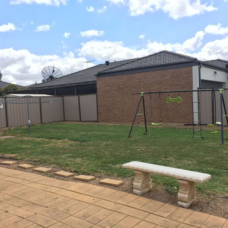 Four Bedroom Family Home - Photo 1