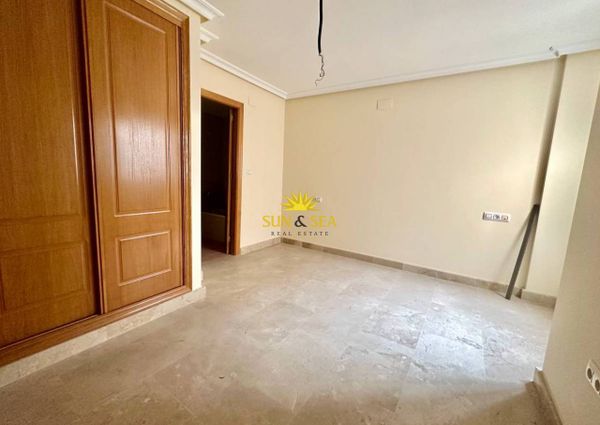 NEW 4 BEDROOM PENTHOUSE WITH SUNROOF FOR RENT IN TORREVIEJA - ALICANTE