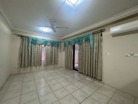 Spacious Living in the Heart of Blacktown - Photo 2