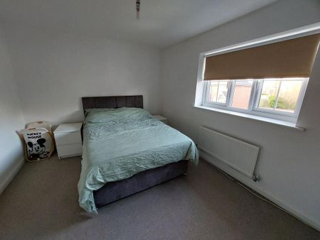 2 bedroom terraced house to rent - Photo 3