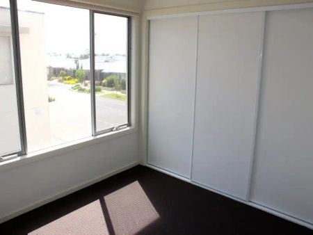 “Bright, Fresh, Stunning Townhouse with Open Plan living!” - Photo 5