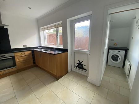 2 bedroom terraced house to rent - Photo 5