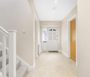 4 bedroom chalet to rent - Photo 2