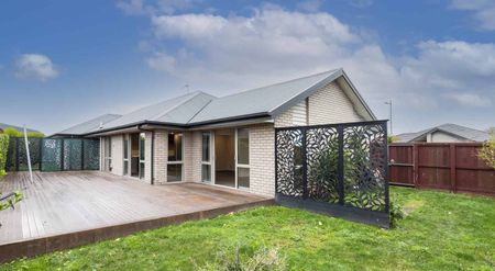 Modern Comfort in a Prime Location - Photo 5