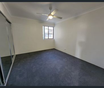 Renovated! Spacious! Walk to everything! - Photo 3