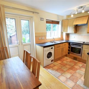 Cross Gates Close, Bracknell Cross Gates Close, Bracknell - Photo 3