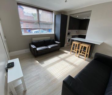 6 bedroom house share to rent - Photo 1