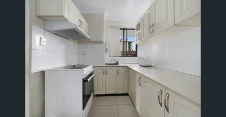 Modern 2-Bed Unit - Photo 4