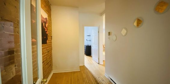 3 Bedroom - 3550 De Bullion, Montréal - Photo 3