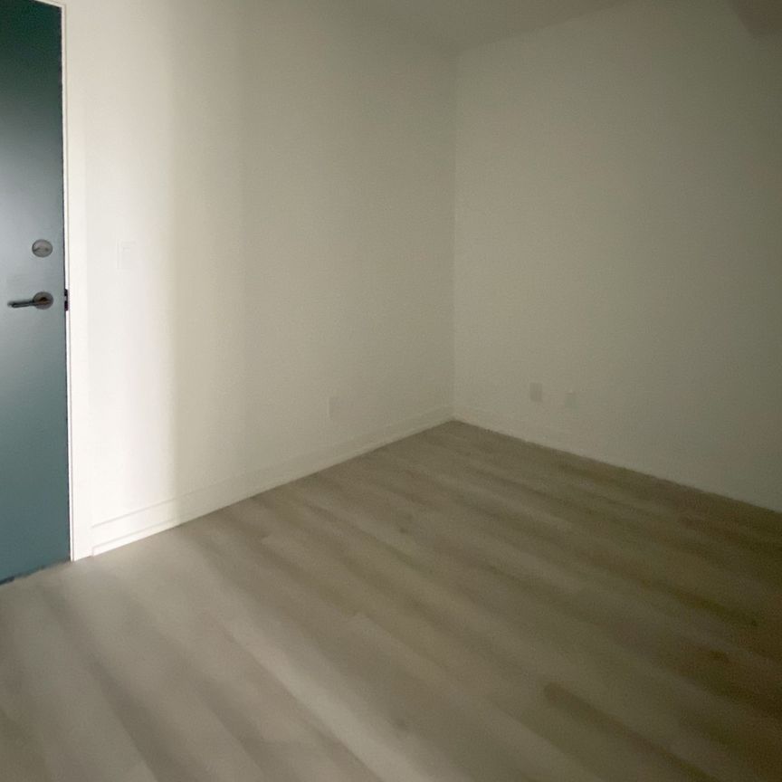 For Lease - 2000 Bathurst Street Unit# 410, Toronto, Ontario - Photo 1