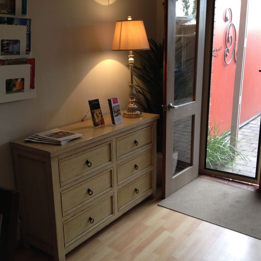 340 ANGAS STREET ADELAIDE - 3B/R FULLY FURNISHED TOWNHOUSE - Photo 1