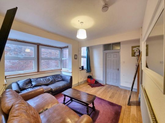 6 bedroom terraced house to rent - Photo 1