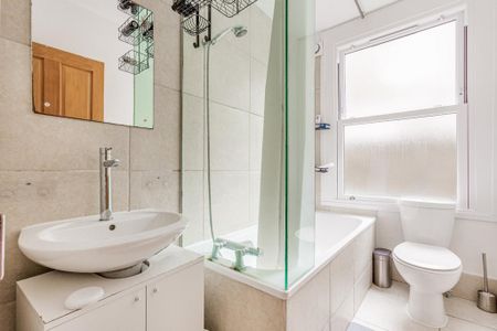 2 bedroom maisonette to rent - Photo 5