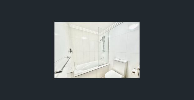 SPACIOUS ONE BEDROOM APARTMENT - Photo 1