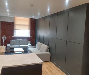 5 Bed Flat, Bells Square, S1 - Photo 1