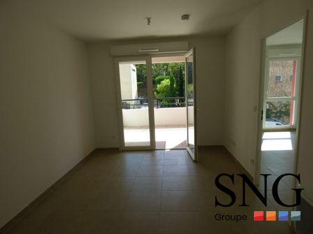 T2 AVEC BALCON ET PARKING - Photo 5