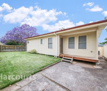 Spacious 2-Bedroom Granny Flat... - Photo 1