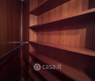 Quadrilocale in Affitto in Via Gabriele Rossetti 19 a Milano - Foto 1