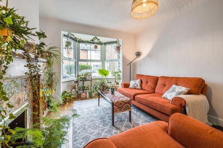 2 bedroom semi-detached house to rent - Photo 4