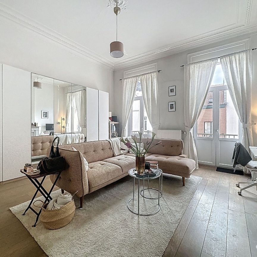 Gemeubileerd appartement met 1 slaapkamer te huur in Elsene - Foto 1